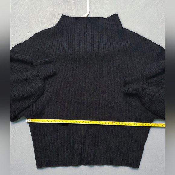 Line & Dot Black Mock Neck Sz Xsmall  Puff Sleeve Viscose Blend Sweater Blosue - Picture 10 of 11